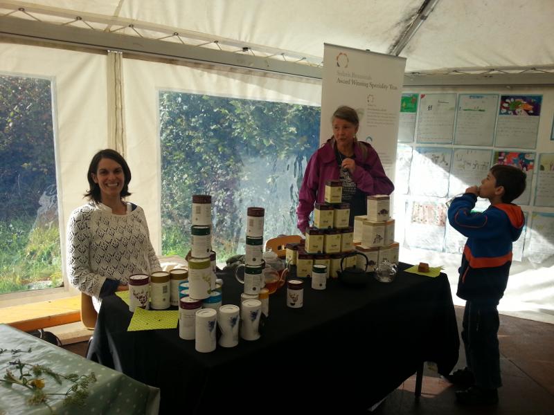 small_Solaris_Tea_at_marketplace